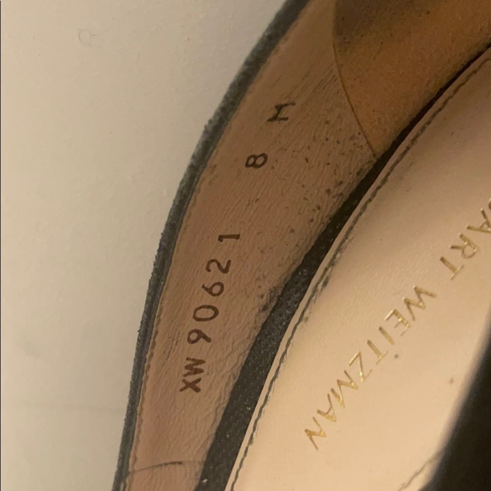 Perfect Condition Stuart Weitzman Pumps! - image 7